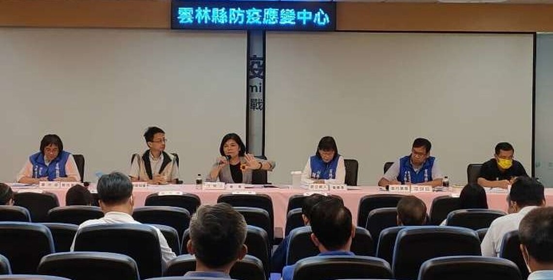 張麗善召開跨局處登革熱防治應變會議 疾管署羅一鈞副署長南下示範指導