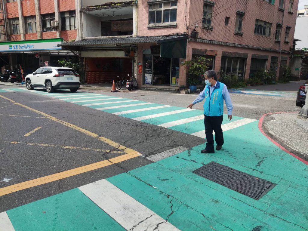 廖先翔議員關心金山基礎建設並挹注中山路改善經費。(圖/金山區公所提供)