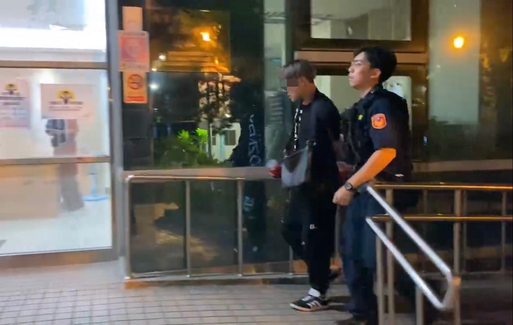 倒垃圾金項鍊被搶 警一路追44分鐘跨境逮29歲機車男 278 倒垃圾金項鍊被搶 警一路追44分鐘跨境逮29歲機車男 277