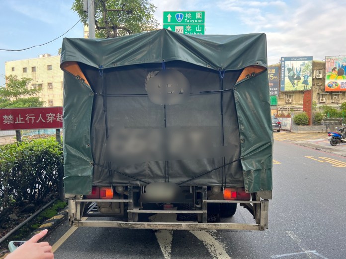快訊/新莊死亡車禍 女騎士與右轉大貨車碰撞當場死亡 64 112 11 | 社會 社會 記者爆料網