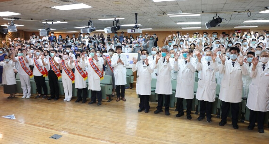 深耕37愛無疆  花蓮慈院感恩分享生日喜悅