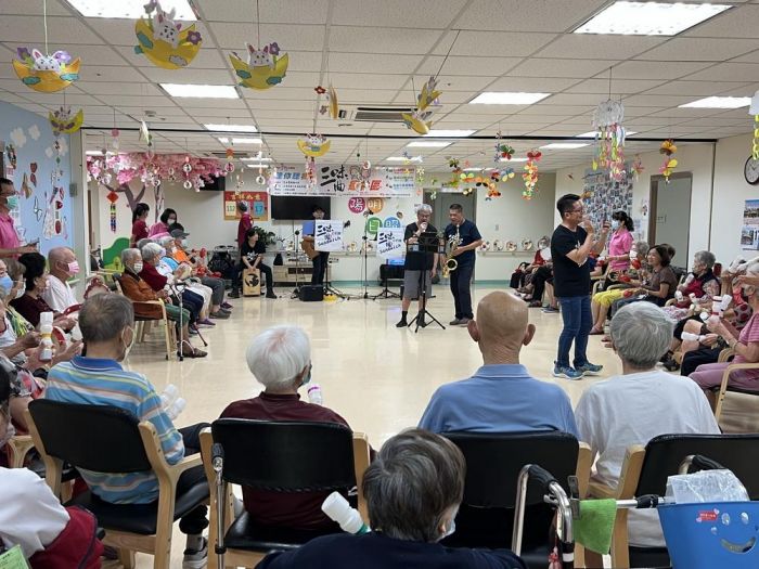 聽見夢想的聲音 聽你聽我 三味曲瘋社區公益活動送歡樂