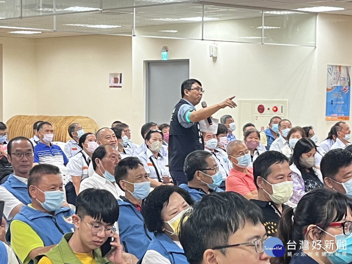 八德分局社區治安會議,加強治安交通反詐騙宣導。
