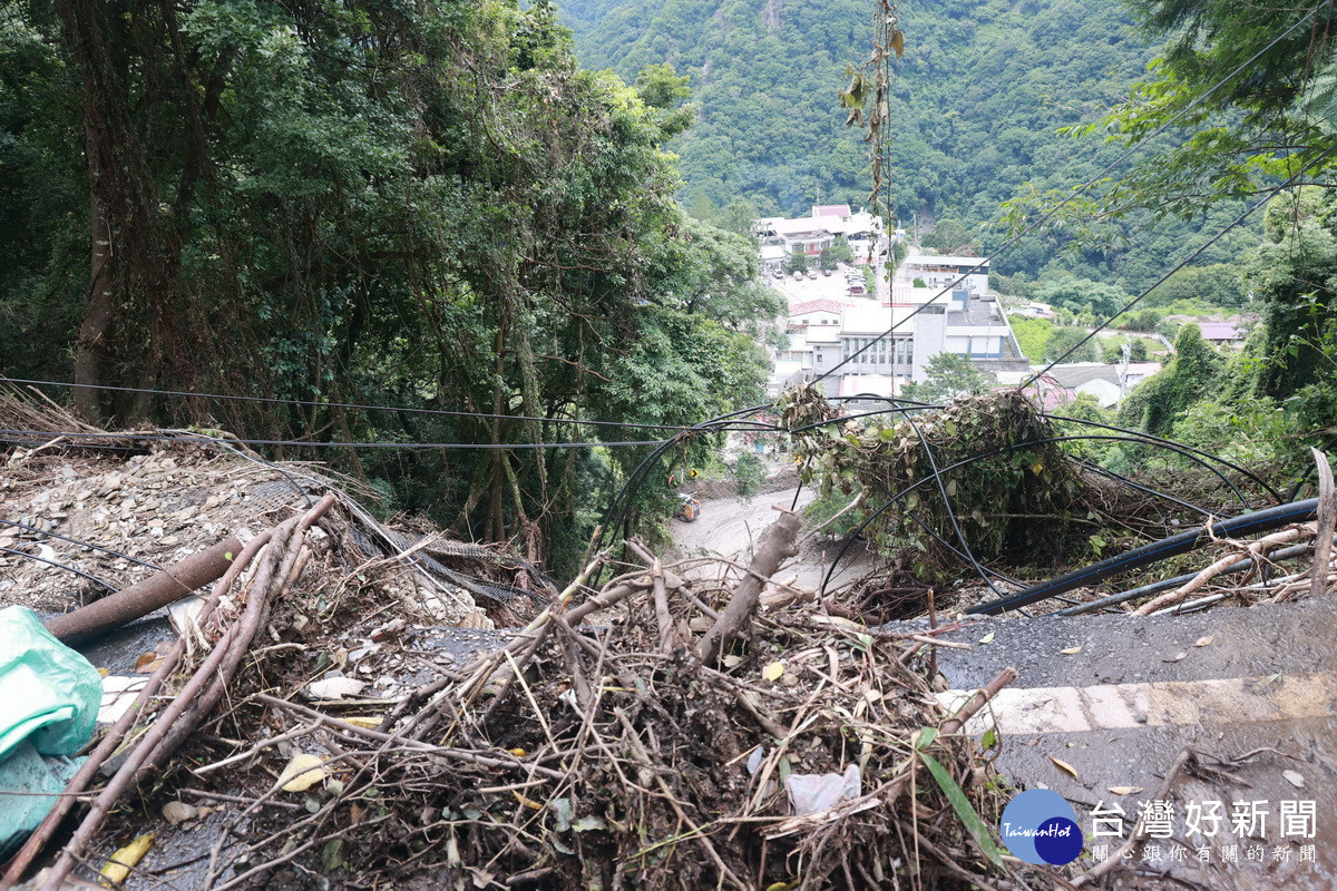 縣府請大家勿往山區活動。(縣府提供)