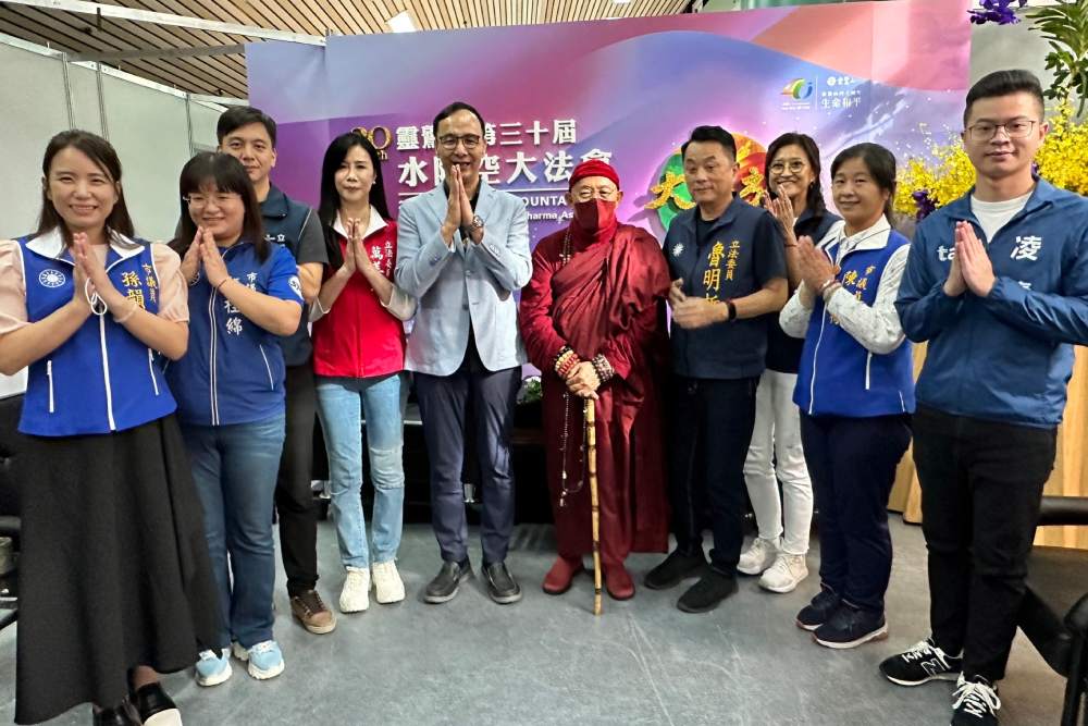 郭台銘邀侯柯喝咖啡談合作 朱立倫:放下自我否則無法團結 302 郭台銘邀侯柯喝咖啡談合作 朱立倫:放下自我否則無法團結 301
