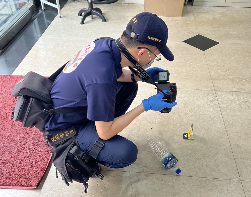 涉家暴質疑員警偏坦　40歲刺青男怒提汽油揚言火燒警局 307