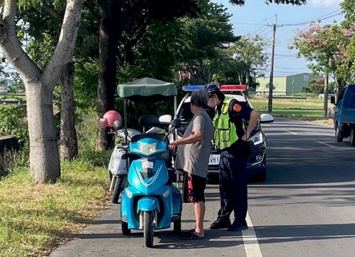 電動車故障拋錨 埤源警護送返家