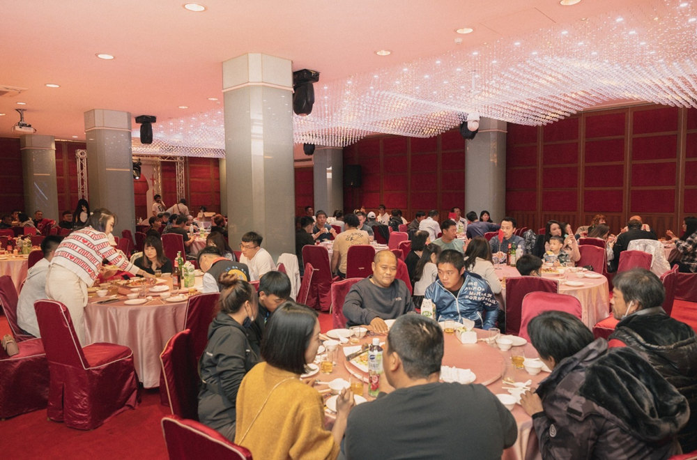 ▲創辦人藍子勛一路走來,公司的茁壯成長,團隊尾牙活動。(圖/藍子勛提供)