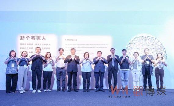 參觀世客博世界館！  總統蔡英文體驗全台最大18公尺竹編環形互動裝置