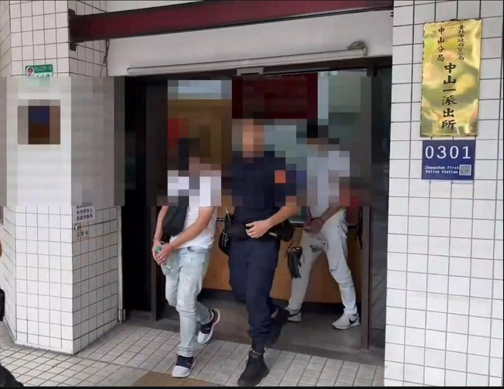 養生館掛羊頭賣狗肉 掩護大型應召站警逮獲7應召女 262 養生館掛羊頭賣狗肉 掩護大型應召站警逮獲7應召女 261