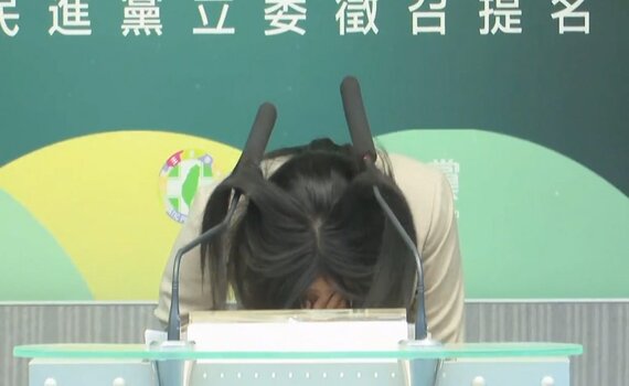 原來…，沒品的「叉腰罵街」，只在為「百億雲豹」護食！