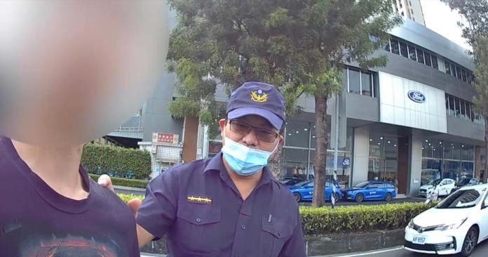 車停路中睡死"警"敲門 駕駛遭盤查無照又有K毒 66 EC2B0D4B E7DF 49B8 8CB4 75DA3EB2B16D | 社會 社會 記者爆料網