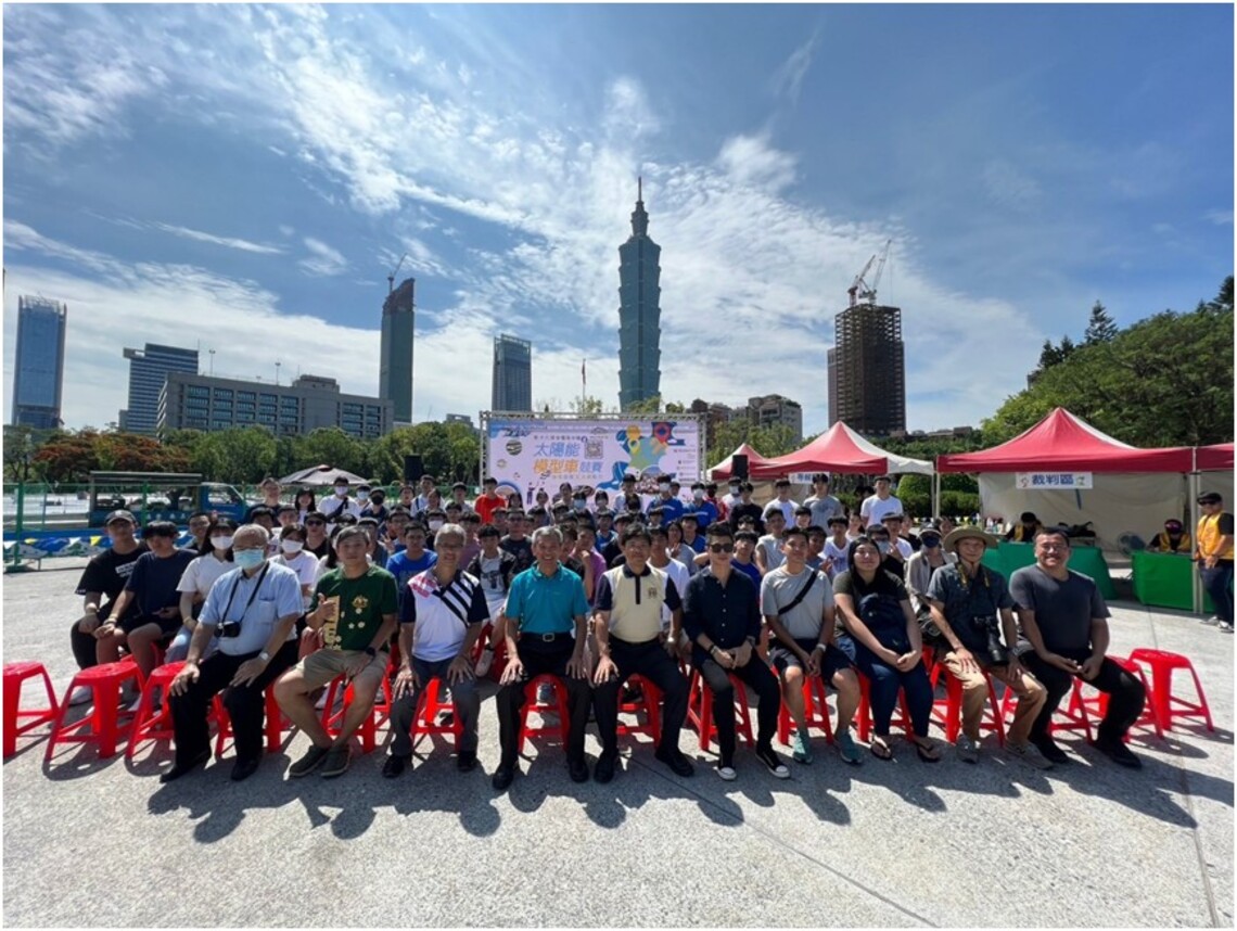漾新聞|高科大承辦第18屆全國高中職太陽能模型車競賽風雨波折中完賽 高雄高工摘冠未來之光