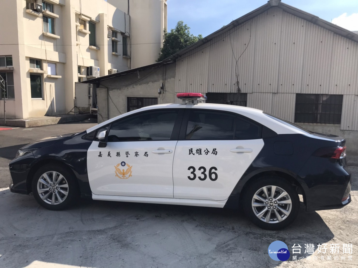 北回化學股份有限公司由董事長陳芳斌捐贈民雄分局北斗派出所1部巡邏車/陳致愷翻攝