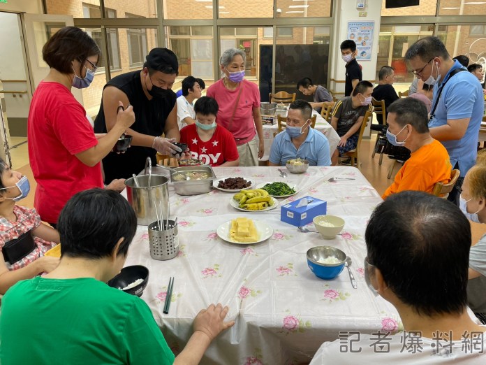 「首爾號」環島義煮5天走過竹苗及花東偏鄉 為弱勢孩童煮出異國美食 76 「首爾號」環島義煮5天走過竹苗及花東偏鄉 為弱勢孩童煮出異國美食