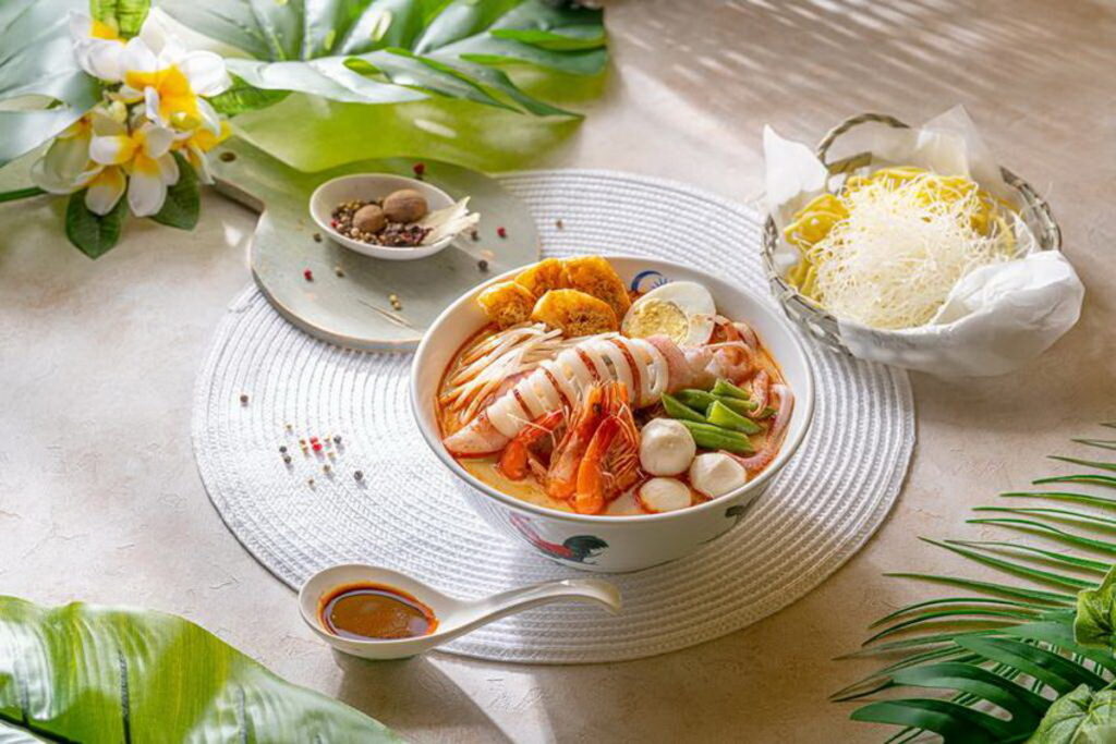 憑AirAsia登機證,享用MAMAK檔星馬料理最新菜單也可以打9折!