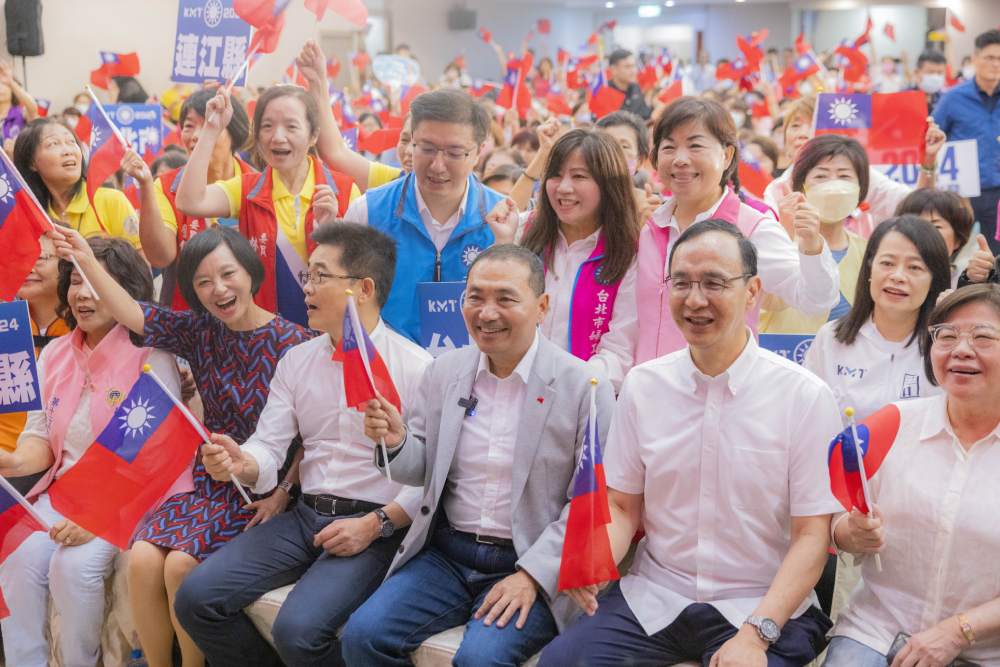 女力總動員挺侯友宜 朱立倫下軍令:全國市場及宮廟動起來 292 女力總動員挺侯友宜 朱立倫下軍令:全國市場及宮廟動起來 291