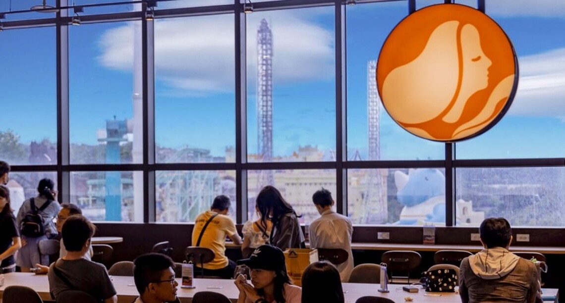 咖啡迷必訪！全台唯一眺望樂園美景 LOUISA COFFEE義大店