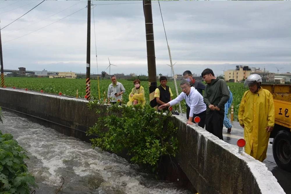 台中大安逢雨不安 蔡其昌:中央全額補助改善淹水 280 台中大安逢雨不安 蔡其昌:中央全額補助改善淹水 279