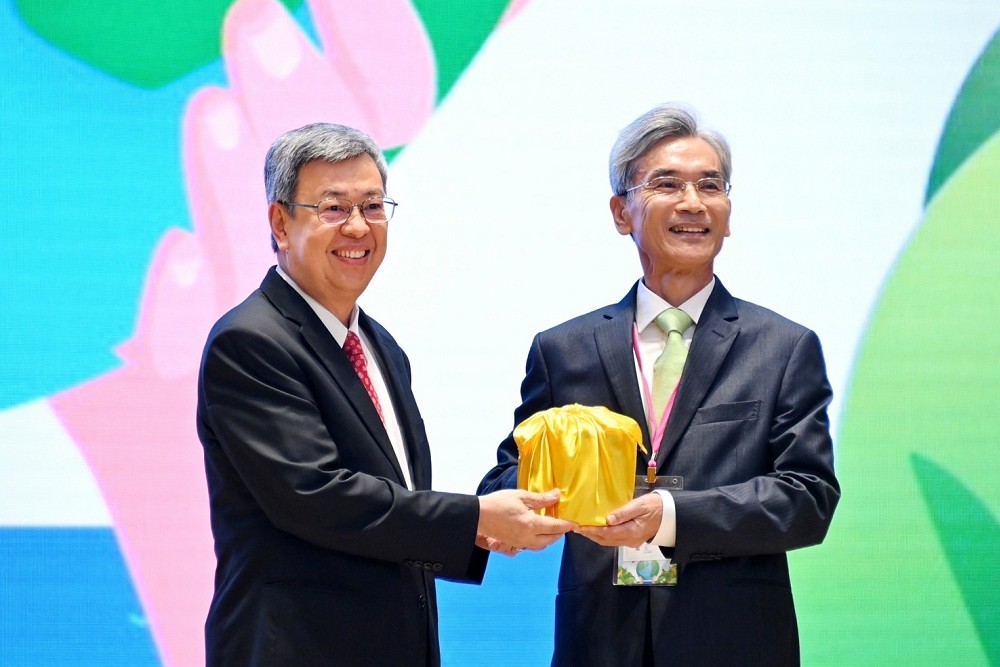 環境部今正式揭牌 首任部長薛富盛:目標2050淨零排放 276 環境部今正式揭牌 首任部長薛富盛:目標2050淨零排放 275