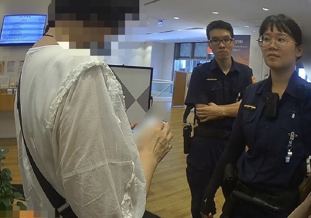 二度攔阻提款　六旬婦已遭詐騙八次金額逾1500萬元 235