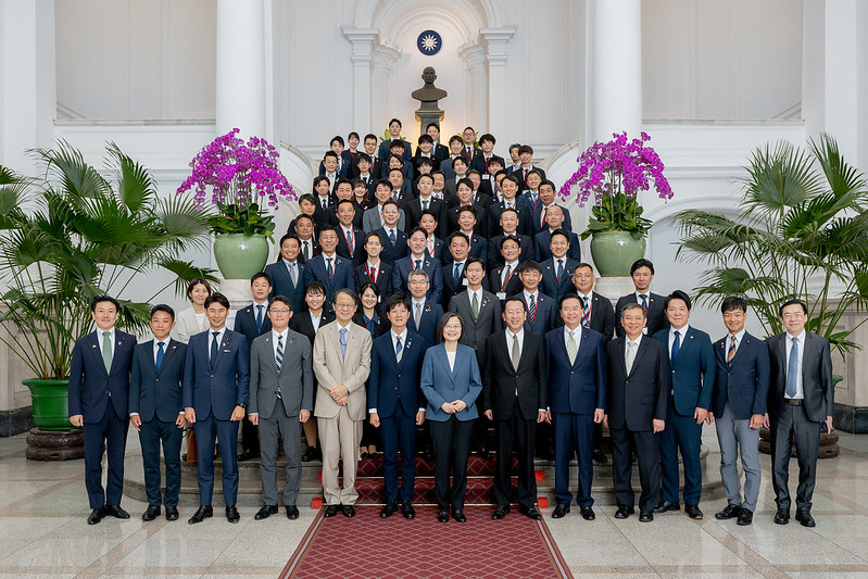 接見日本自民黨青年局海外研修團 總統盼延續青年局與台灣交流的傳統 創造更多台日友好成果