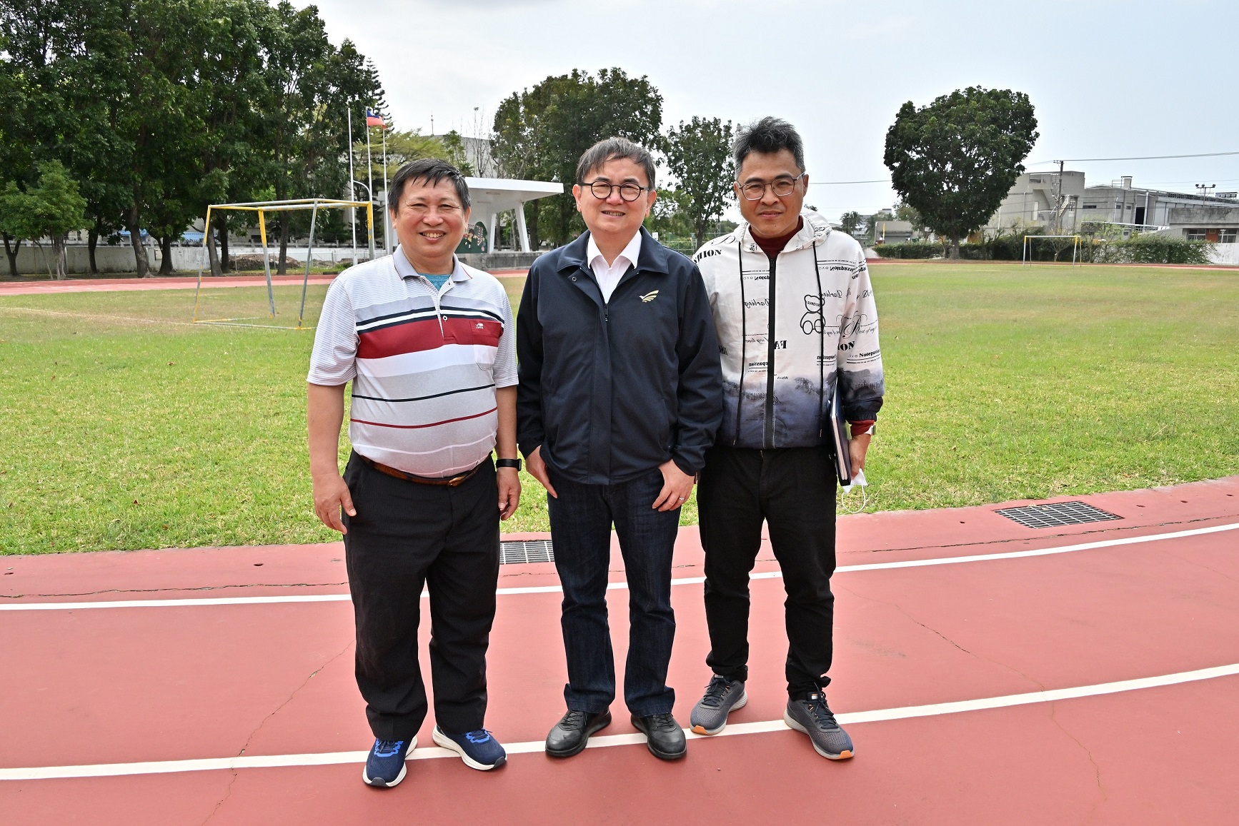劉櫂豪協助爭取679萬元補助整建岩灣國小運動操場及週邊設施提升運動環境