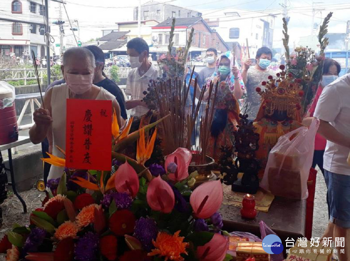 田尾鄉八堡圳舉行普度祭拜儀式 恭請「國聖爺」神尊到祭典會場坐鎮