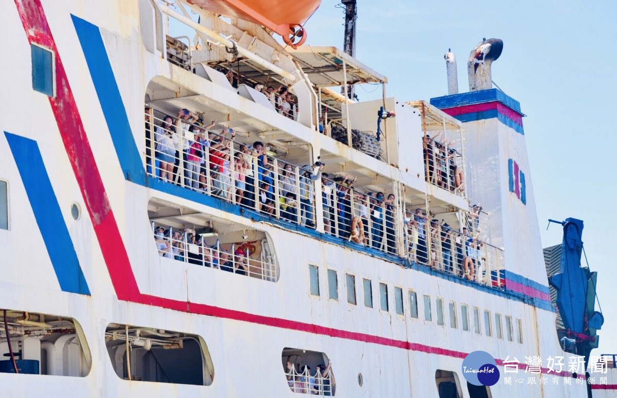臺華輪光榮服役34年　陳光復期許世代交替提升澎湖旅遊運輸量能