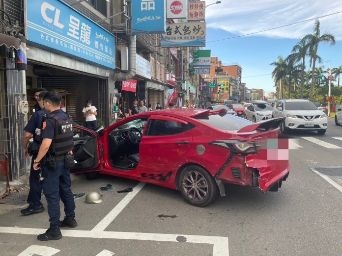 (行車糾紛打人砸車片)行車糾紛引發街頭暴力! 男子被打傷車被砸 68 1 | 社會 社會 記者爆料網