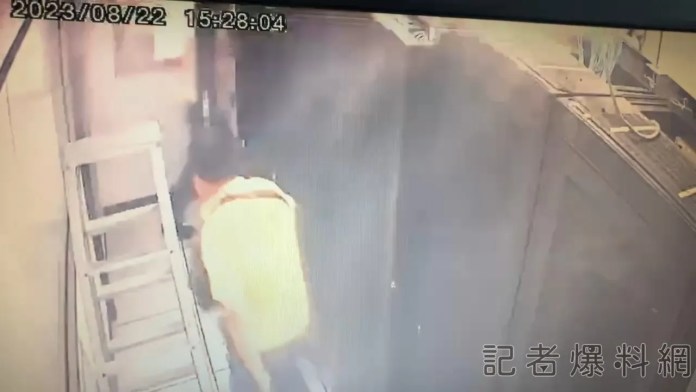 (有片)南投稅務局二氧化碳突然釋放 人員逃竄畫面曝光 72 0001 | 社會 社會 記者爆料網