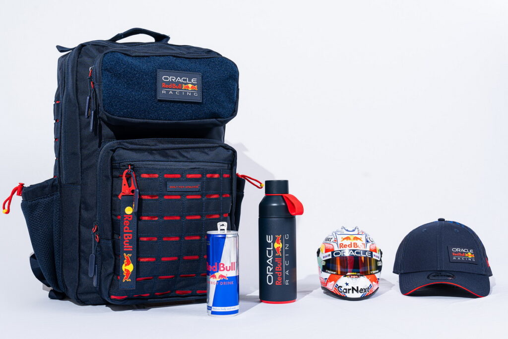 Red Bull打造賽車飆速遊戲,活動期間至指定通路購買任一罐Red Bull或調飲並登錄發票,再抽Red Bull車隊週邊商品
