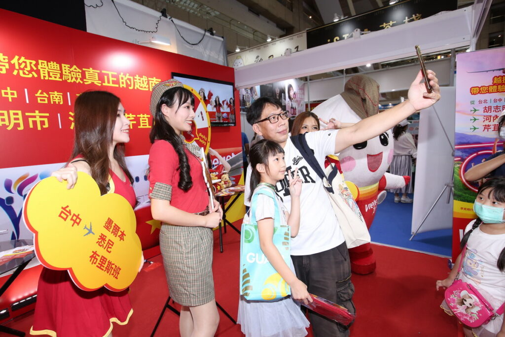 越捷航空旅展亮相,豐富遊戲與民眾互動