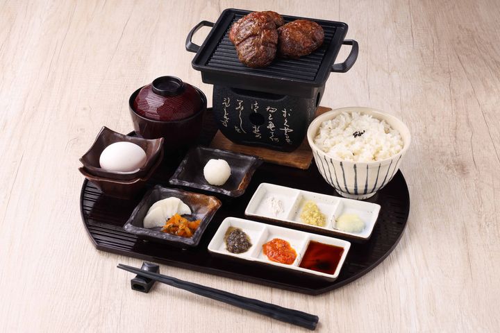 就愛吃肉肉!和牛漢堡排新開店 餐酒館「日本A5和牛角切」免費送