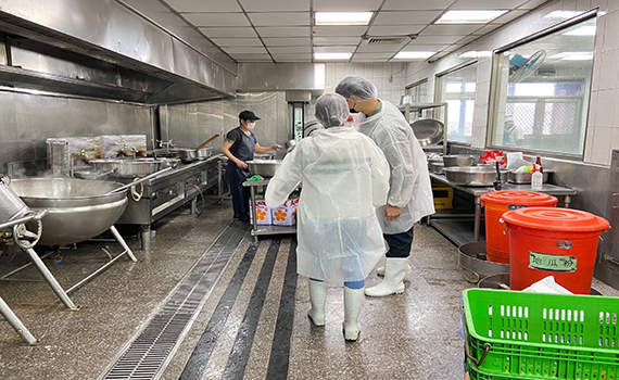 食藥署發布某國小營養午餐醬瓜防腐劑超標 宜縣府:4月份已掌握並停用