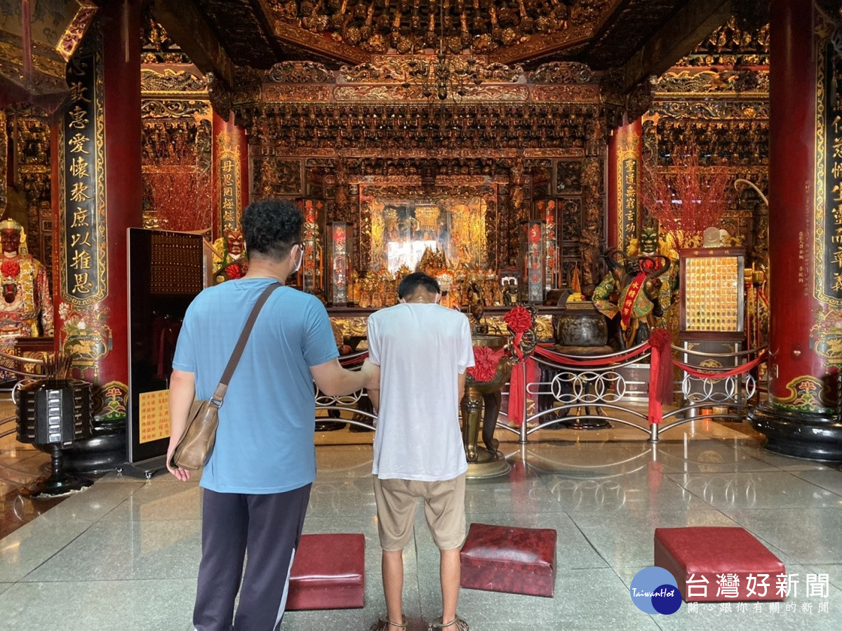 竊嫌買毒無錢連炸彈媽祖香油錢也敢偷 落網唯一要求「向媽祖下跪懺悔」