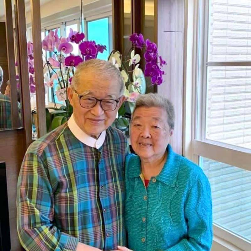 王建煊夫婦。王建煊退出政壇後,與妻子蘇法昭一起從事公益事業。圖/取自王建煊臉書