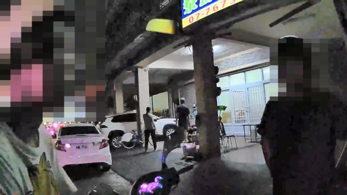 新北通緝犯躲到高雄竟因後車燈不亮栽警手裡 69 4371951F 0F2D 4CE8 975A 9D85C284E750 | 社會 社會 記者爆料網