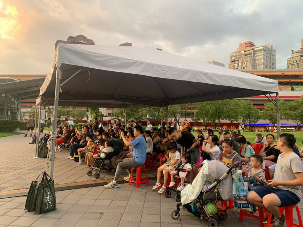 圖:參與北投夏日魔法節民眾人潮累積至今已超過5萬人。(圖/台北市商業處提供)