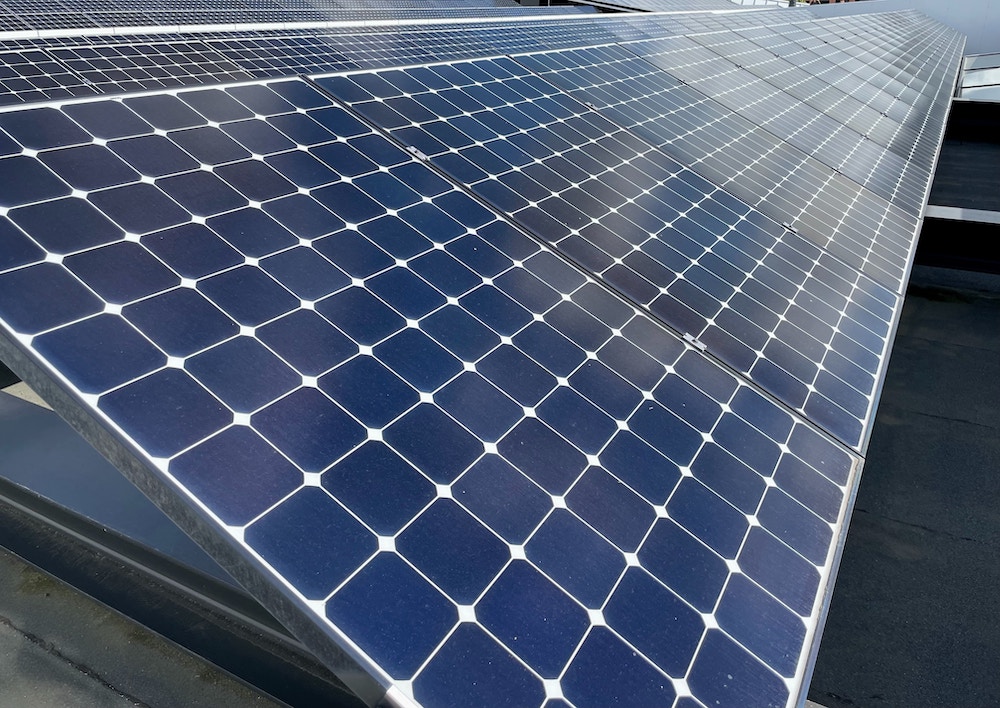 遭指控違法埋爐碴 雲豹能源聲明駁斥並追究法律責任 258 solar-power-energy-unsplash
