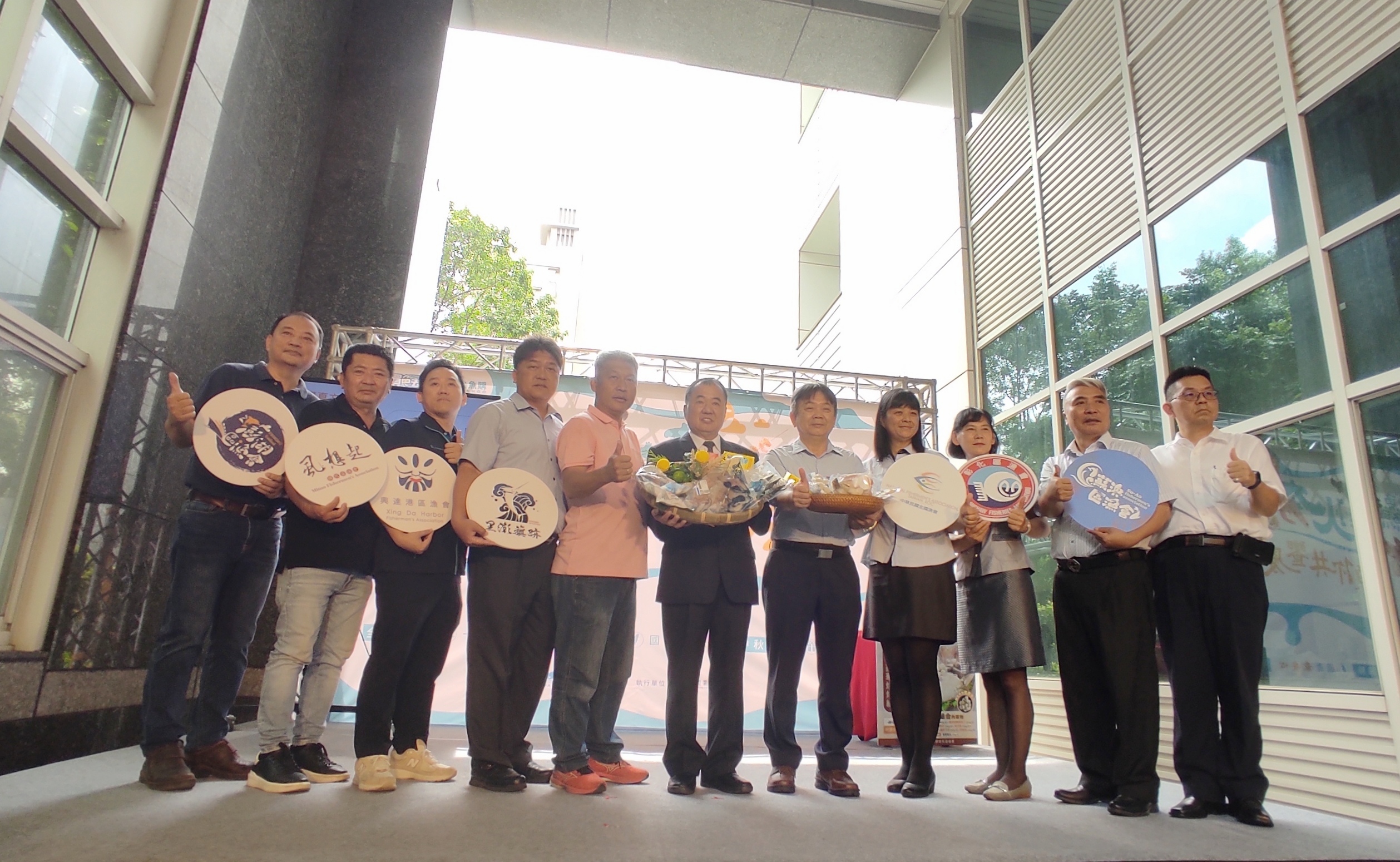 漁業署「中秋全臺買透透燒烤組合」開賣,新鱻作伙夯,吃的新鮮又健康!