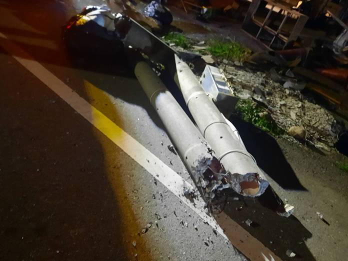 疑租賃賓士秒變事故車 駕駛恍神撞沙發修理廠鏟起招牌 賠償金額恐不便宜 70 238815 | 社會 社會 記者爆料網