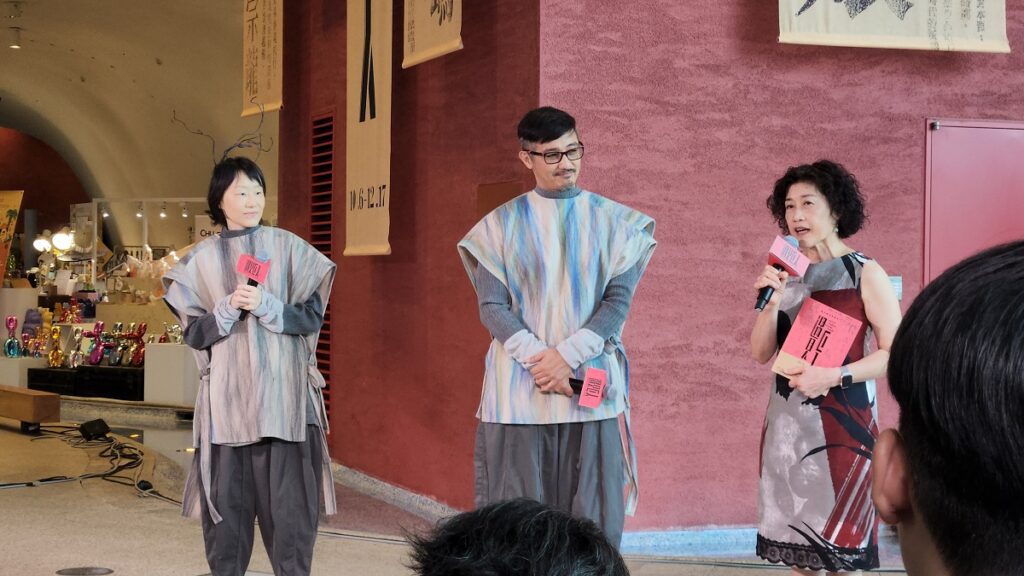 歌劇院藝術總監邱瑗與《鯨之嶋》編導李易修、作曲家許淑慧,藝術對話。(圖/陳惠玲攝影)