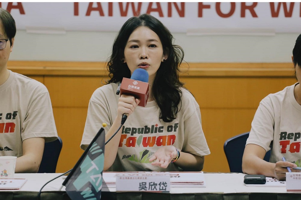 又傳個人急救包收繳入庫 吳欣岱:國防部花5億意義何在? 282 又傳個人急救包收繳入庫 吳欣岱:國防部花5億意義何在? 281