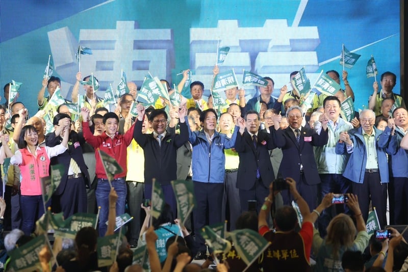賴清德出席全國雲林旅外鄉親挺賴清德後援會,提出「均衡台灣」主張。中央社