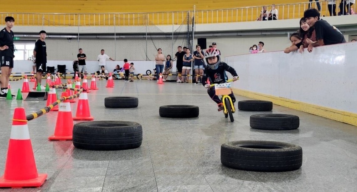 飆速闖七關 幼兒平衡車賽美濃登場