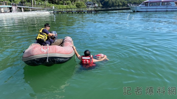 南投日月潭驚傳有浮屍 救起後已無心跳 73 985955 | 社會 社會 記者爆料網