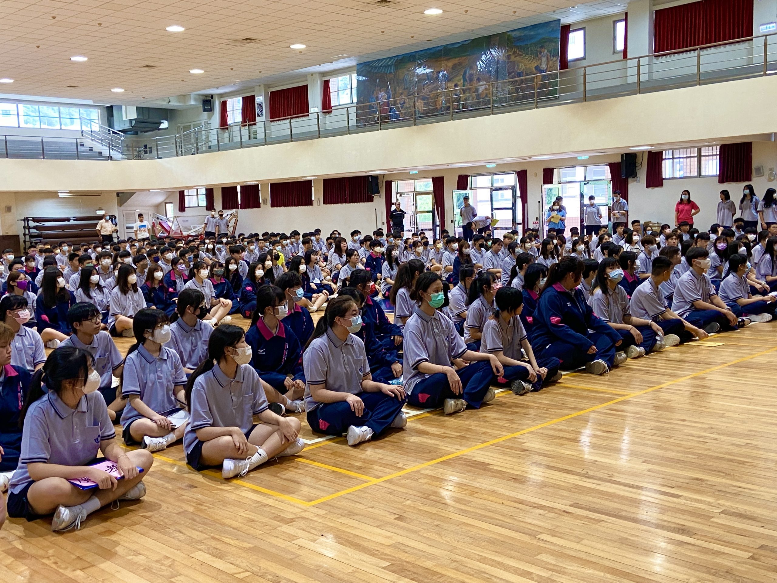「二信技高大家庭」舉辦新生成長營