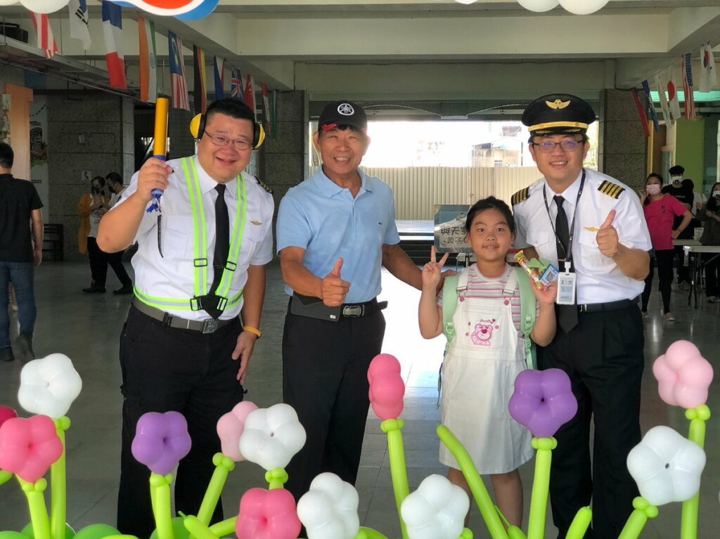 崇文國小以「 崇文領航」方式迎新