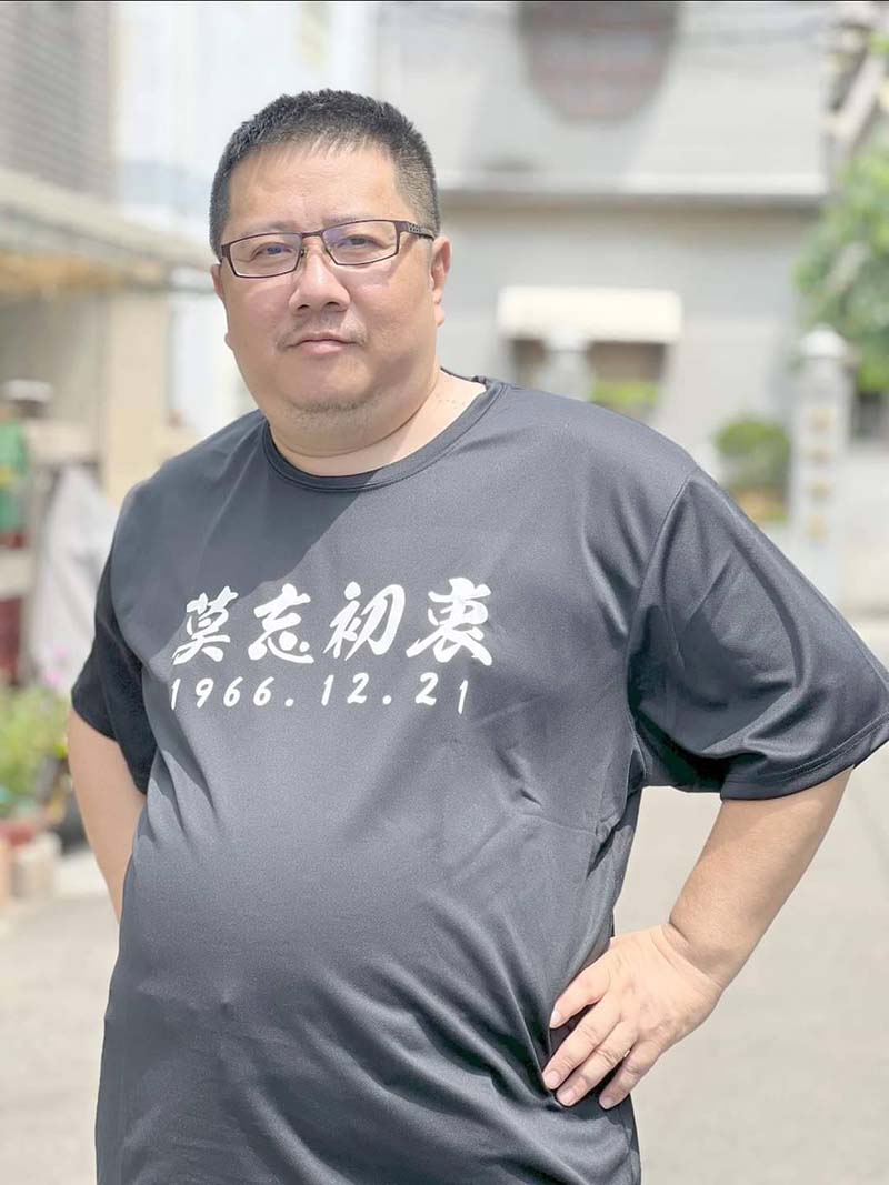 銘傳大學廣電系主任杜聖聰強調,問卷不能刻意引導或暗示。圖/取自杜聖聰臉書